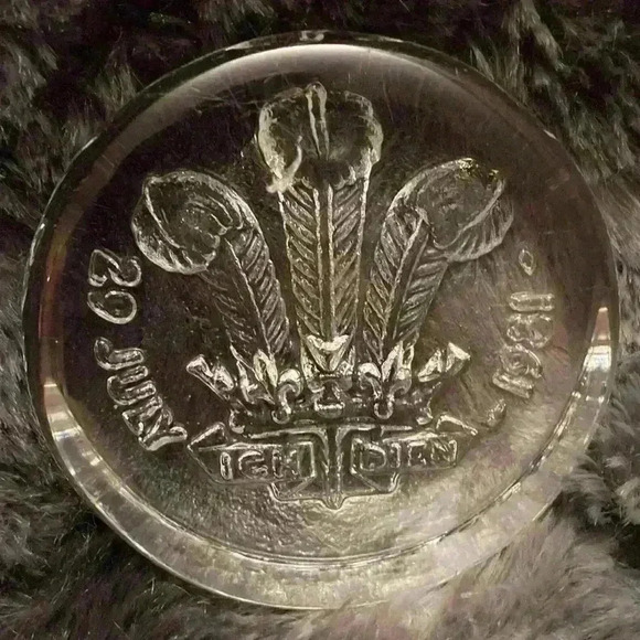 Vintage  Royal wedding trio - Picture 3 of 4